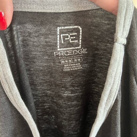 Cincinnati Bearcats T-shirt M - Picture 4 of 4